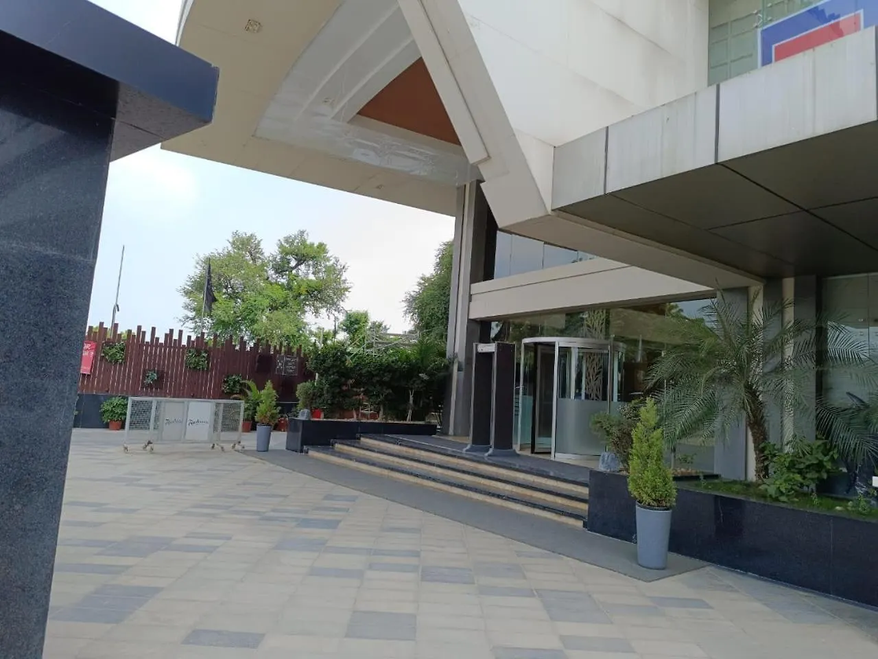 Radisson Udaipur Otel