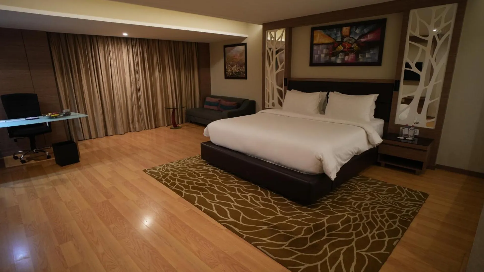 Radisson Udaipur Otel