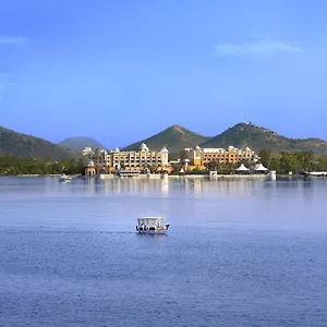 Отель The Leela Palace