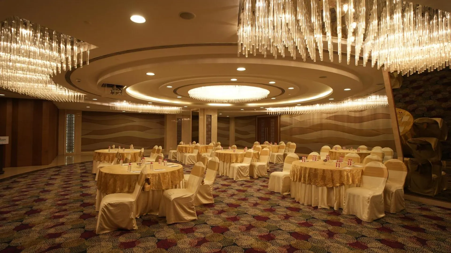 Отель Radisson Удайпур