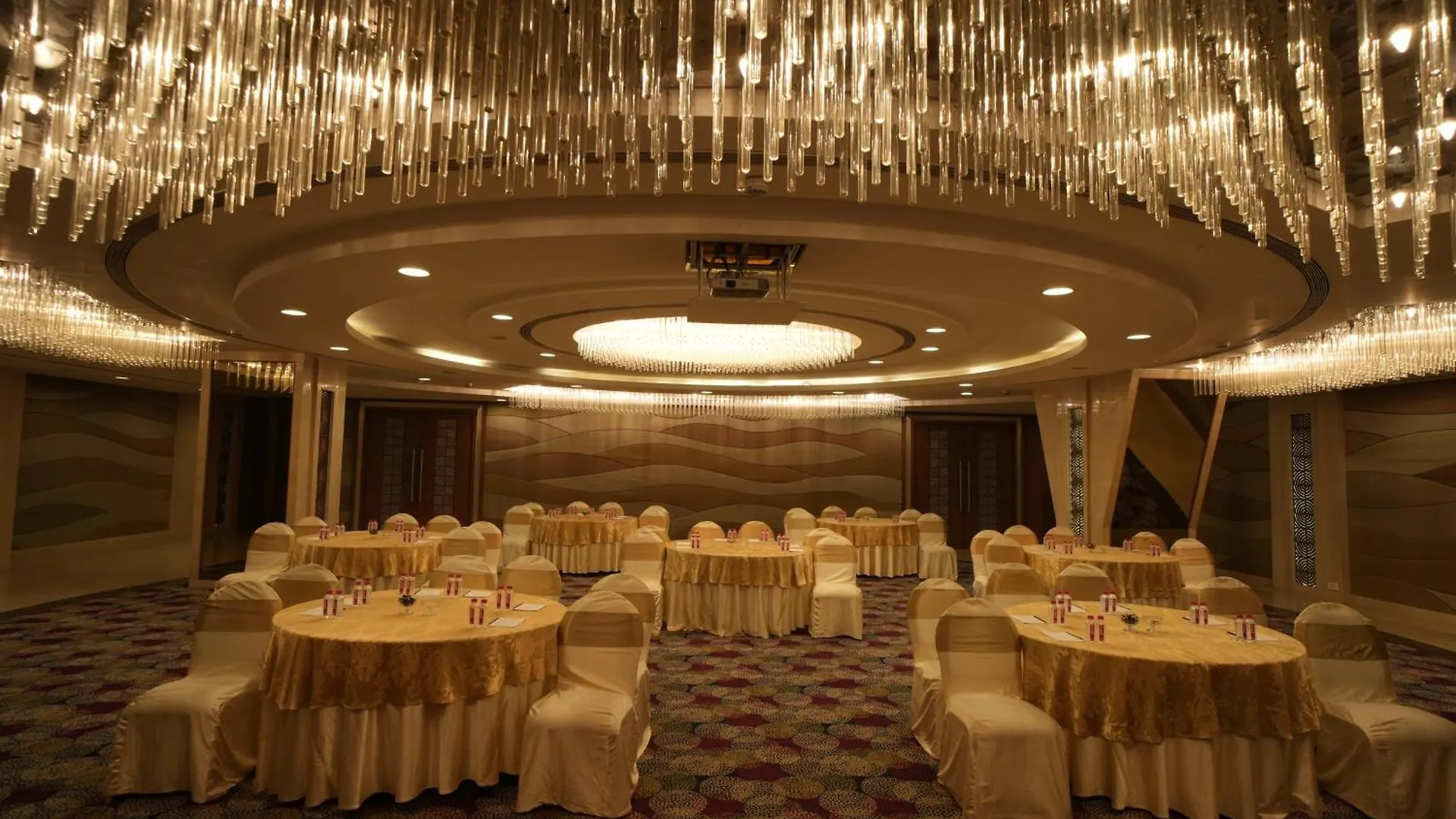 Отель Radisson Удайпур