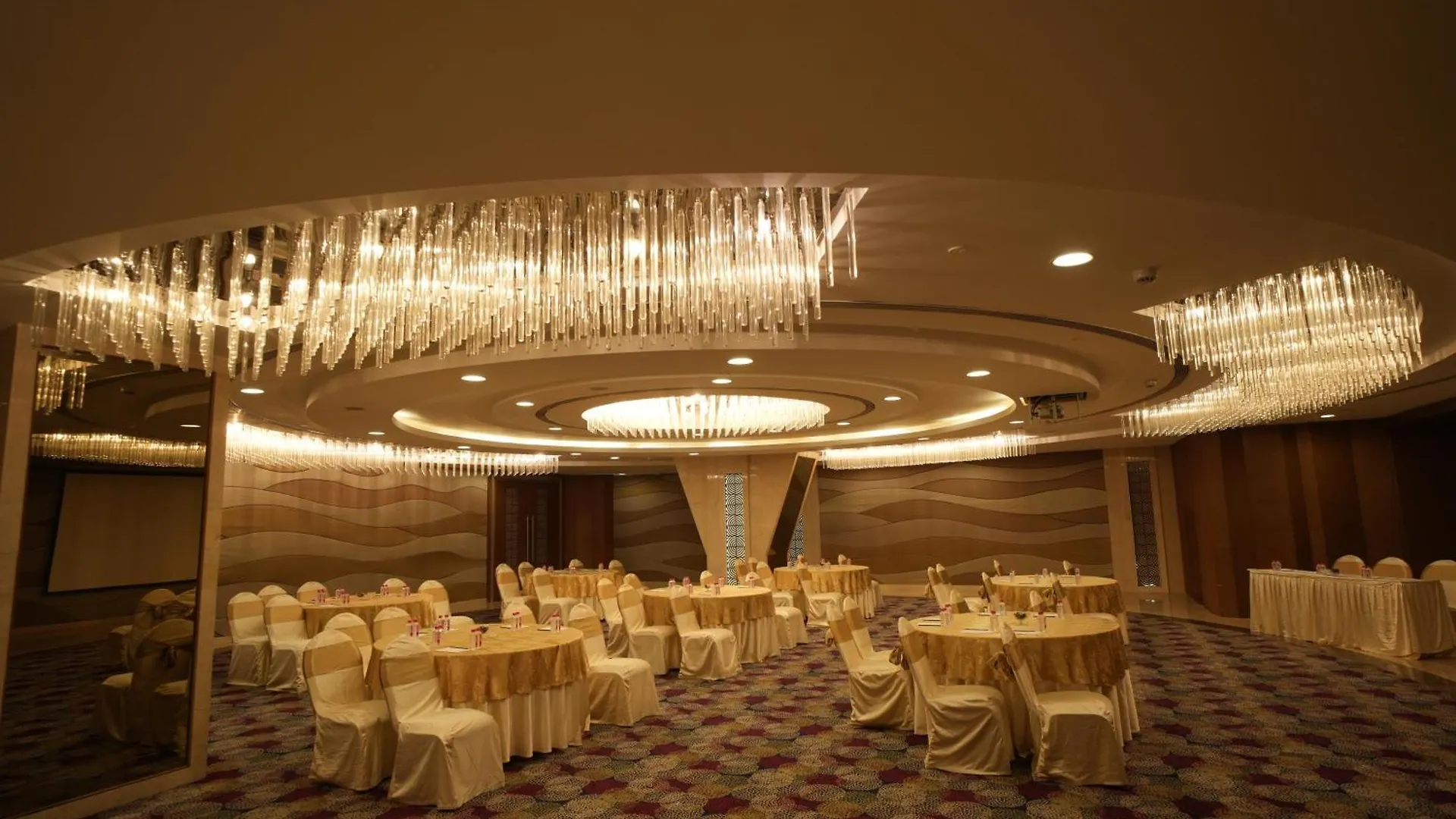 Отель Radisson Удайпур